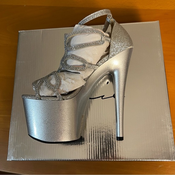 NIB Ellie Silver Platform Heeled Glitter Sandals Stilettos sz 6 - Picture 7 of 12